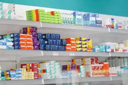 Vigilância Sanitária emite comunicado e anuncia retirada de medicamentos das farmácias (Imagem: Reprodução)