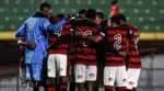 Equipe do Flamengo nos gramados (Foto: Reprodução/ Danilo Fernandes/ CR Flamengo)