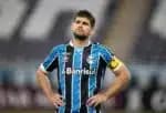 Declaração do zagueiro expõe atitude surpreendente do elenco do Grêmio (Foto: AFP)