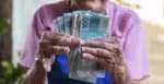 Atenção: bancos liberaram R$ 2000 para aposentados (Foto: Reprodução/Internet)