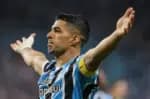 Suárez se despede do Grêmio com lágrimas, gol e vitória do clube (Foto: Pedro H. Tesch/Getty Images / Esporte News Mundo)