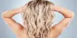 Truques caseiro natural para a manutenção dos cabelos com mechas (Imagem Reprodução Canva)
