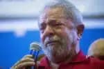 Lula emocionado – Foto: Victor Moriyama/Getty Images)