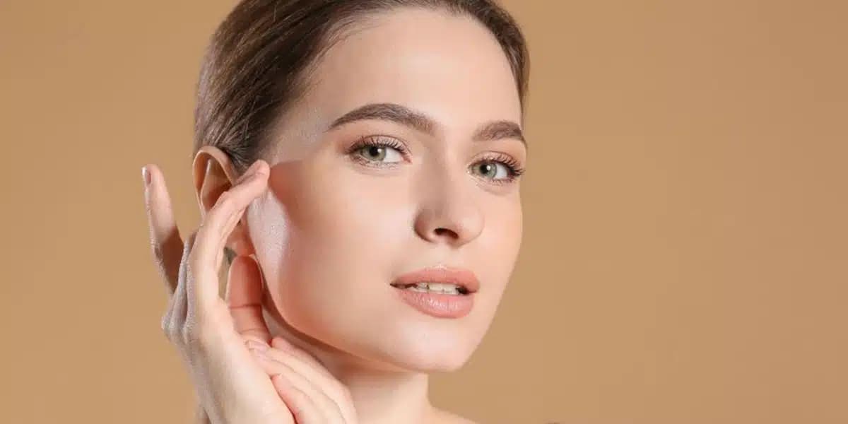 Fique com a pele linda com esse tônico facial antienvelhecimento pode te ajudar no dia a dia (Freerangestock/ Reprodução)