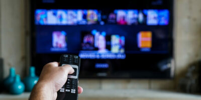 TV paga perde 1,2 milhão de clientes em um ano pela primeira vez desde 2012