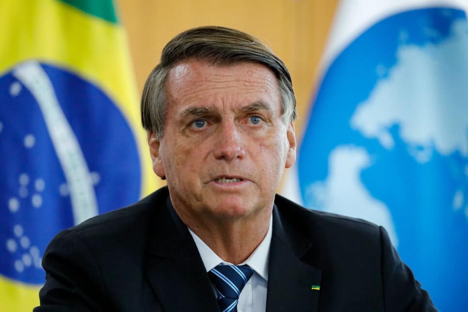 Jair Bolsonaro presta condolências à filho de comentarista da Jovem Pan