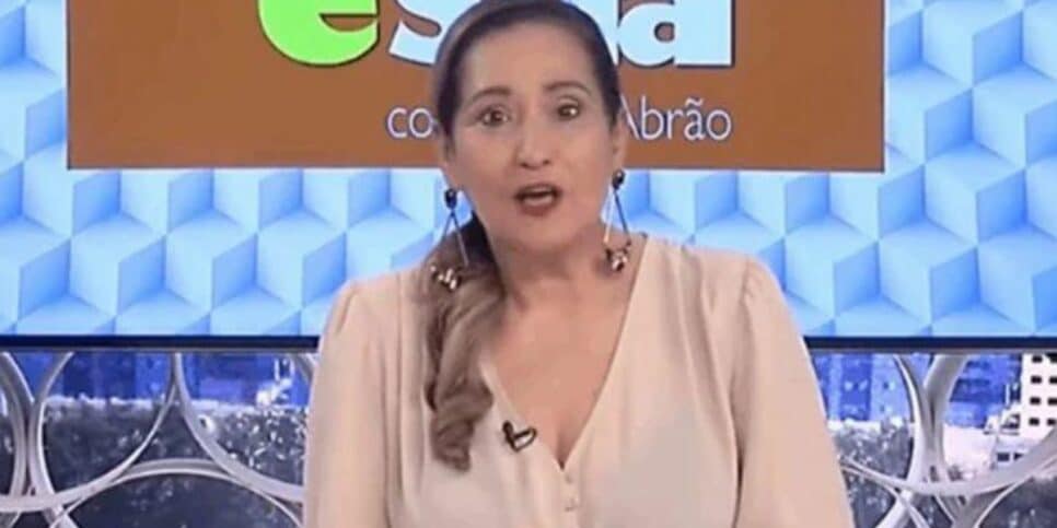 Sonia Abrão se desculpa com público após não conseguir ler notícia: “Não me sinto à vontade”
