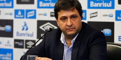 Presidente do Grêmio detona CBF por seguimento do Brasileirão: “Seria diferente com o Flamengo”
