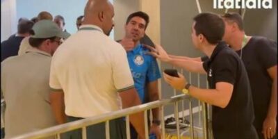 POLÊMICA! Abel Ferreira toma celular de jornalista durante discussão furiosa: “Não tem que saber”