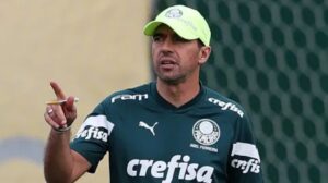 Abel Ferreira abre o jogo e revela motivo o qual impede dele ficar mais tempo no comando do Palmeiras