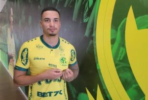 Zagueiro Henri vai ser emprestado pelo Palmeiras para o Mirassol (Foto: Reprodução / Internet)