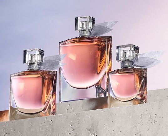 La Vie Est Belle, Lancôme é outro perfume que seguirá fazendo sucesso em 2024 (Foto: Reprodução / Internet)