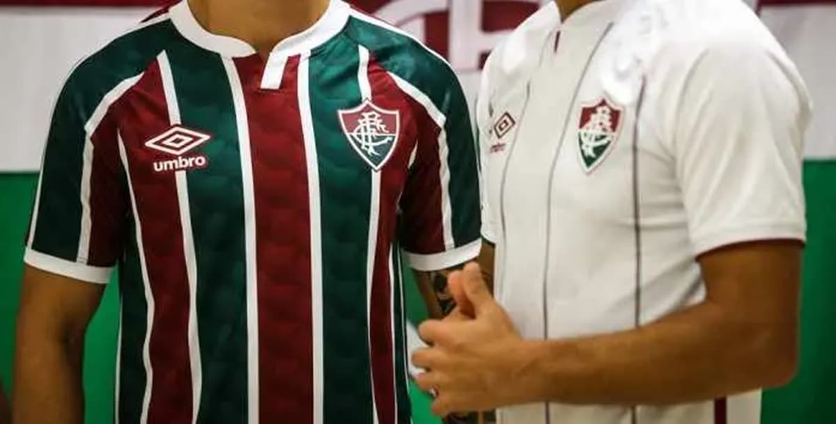 Camisas do Fluminense: novo patrocinador master vem aí, segundo jornalista (Foto: Reprodução/ Lucas Merçon/ FFC)