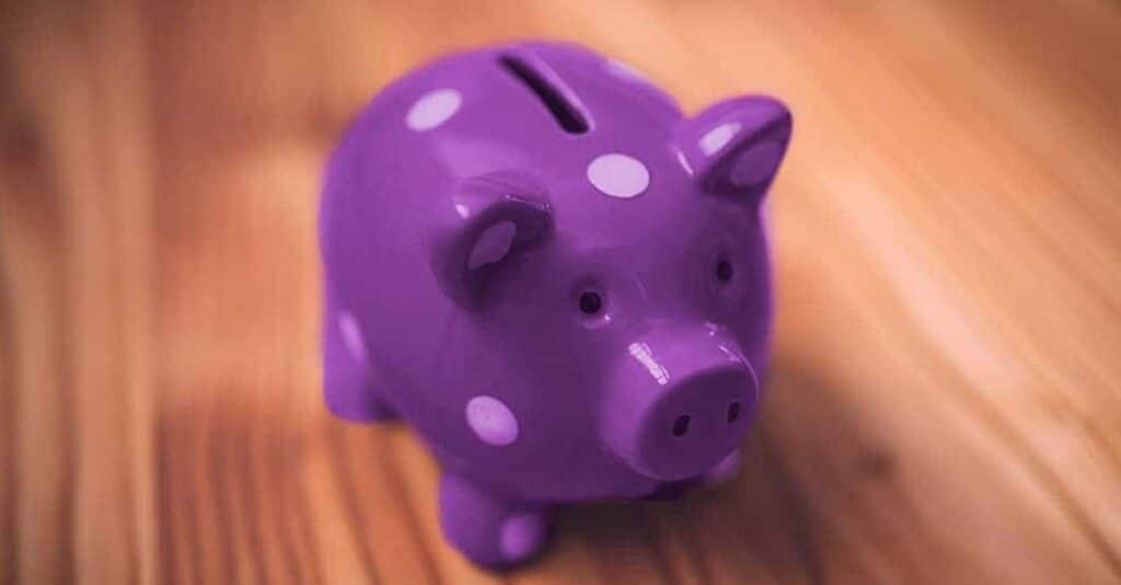 Quer poupar seu dinheiro e fazer ele render? Esqueça a poupança e veja como o banco digital pode facilitar o seu dia (Foto: Reprodução/ CanalTech/ Ilustração)