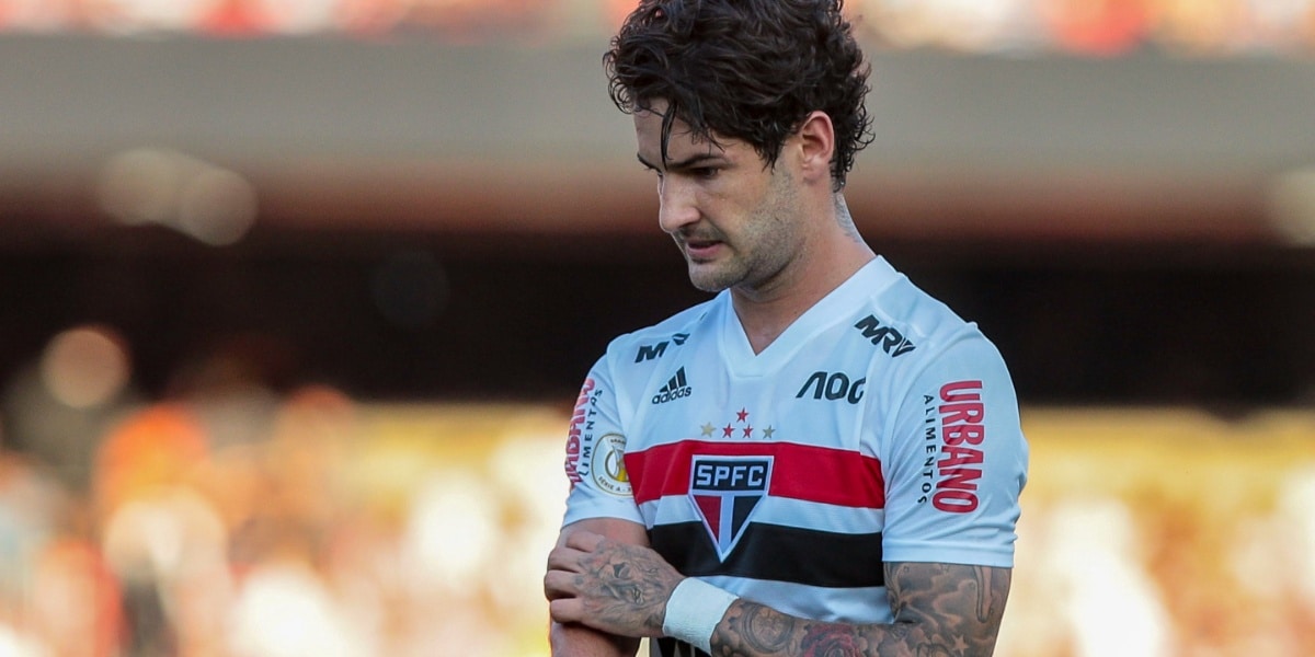 Alexandre Pato, quando jogava pelo São Paulo (Foto: Reprodução Rubens Chiri)