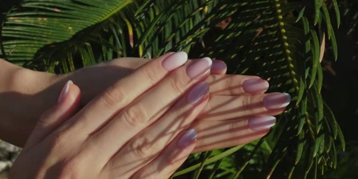 Veja como deixar suas unhas resistentes com endurecedor caseiro (Foto: iStock)